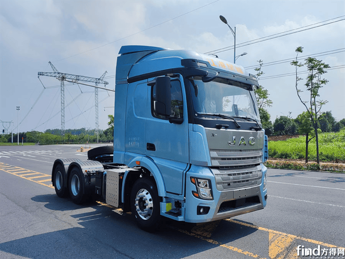 第385批牵引车公告 新能源牵引车市场分析 _最新款北奔重卡牵引车_ 解放鹰途危险品运输车型 东风龙擎燃气车新品