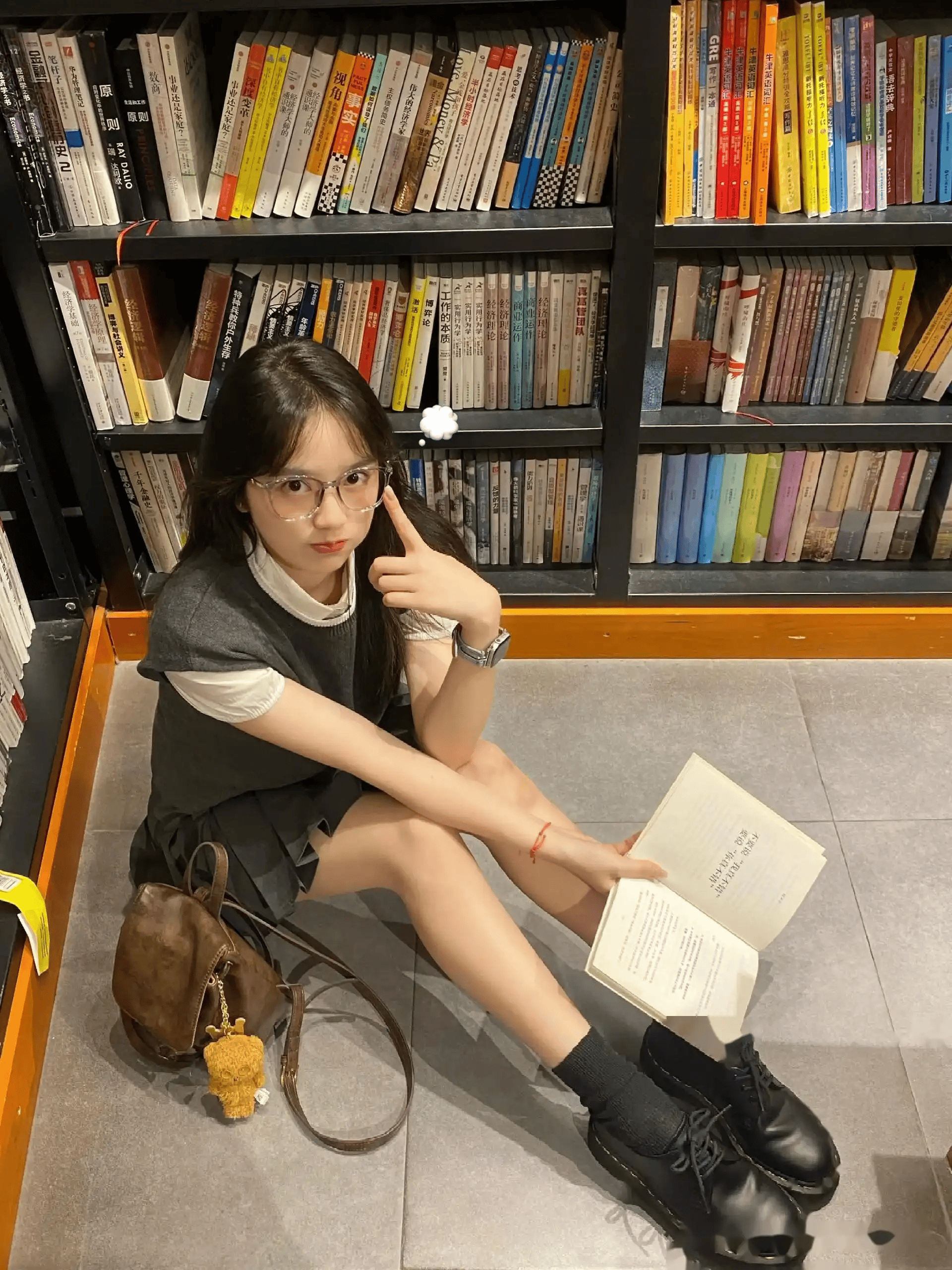 绝了,安徽师范大学女学生因颜值过高走红,网友:像极了我的初恋