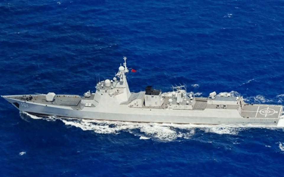 052d型驱逐舰是中国海军的主力舰艇,与052c相比,052d重点升级了垂发