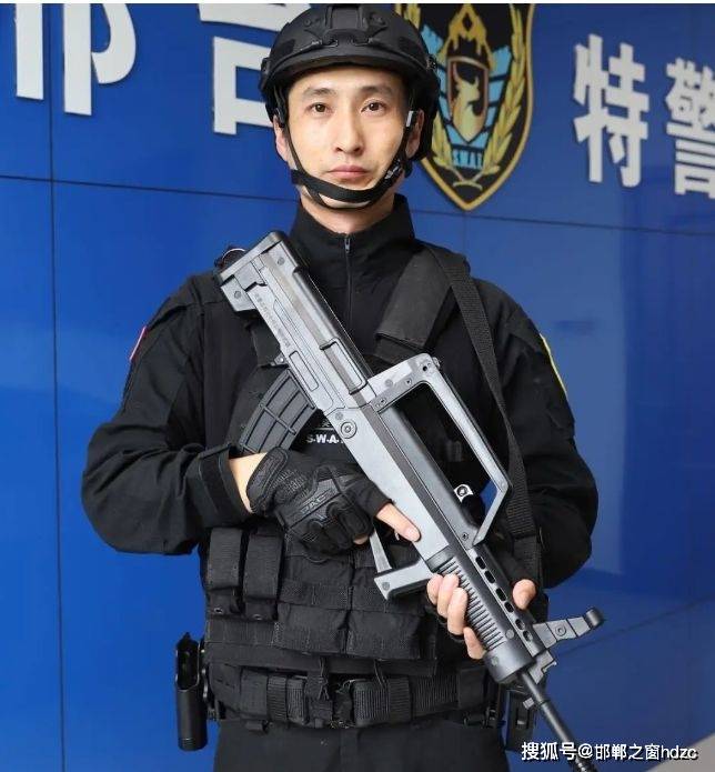 从军人到警察