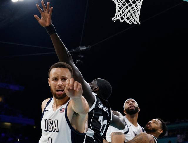 库里在奥运会上表现疲软,替补或弃用成为讨论焦点