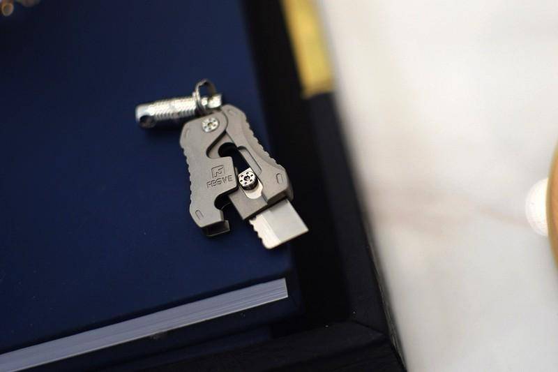 无与伦比的小型多功能刀具 费戈（FEGVE）钛合金δM390萝卜小DAO