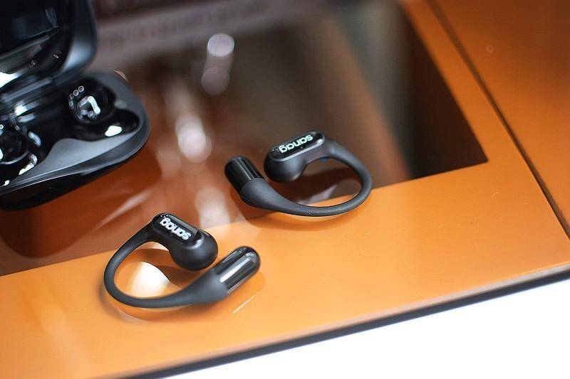 聚音孔声腔结构 结合DT定向传音技术 Sanag塞那G6S蓝牙耳机