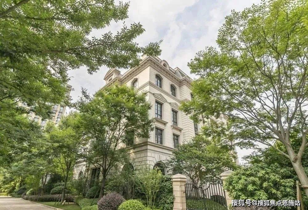 陆家嘴金融街区房价-户型-容积率-小区环2024-08-061547>发布于:>上海