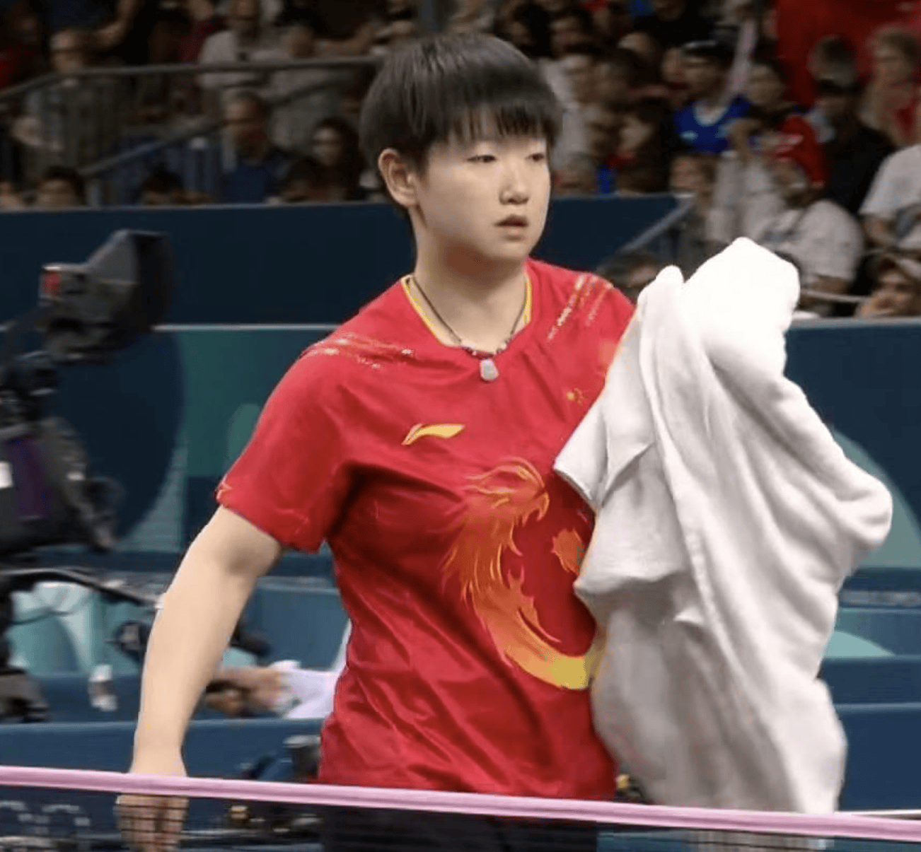 原创            孙颖莎3-0狂胜！第2局11-2，但第3局闪电六连鞭比第二局更精彩-孙颖莎和王楚钦