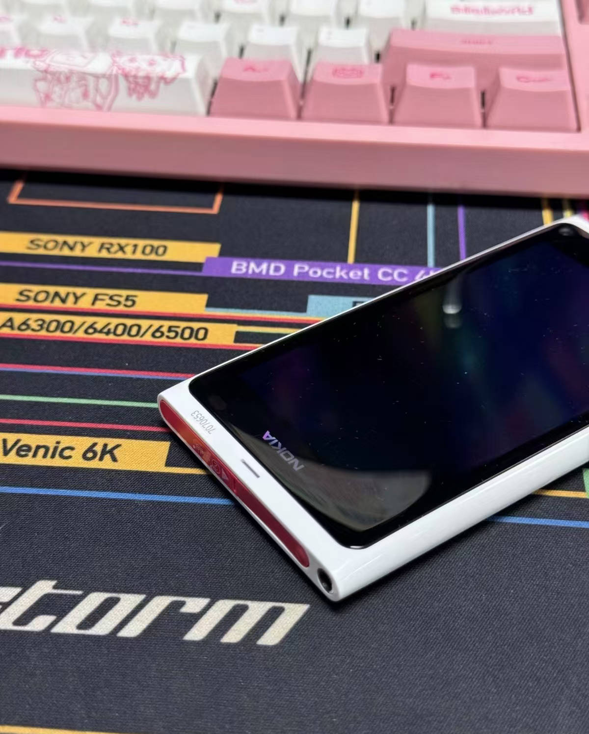 很罕见的诺基亚n9工程机,开价450块,搭载meego系统