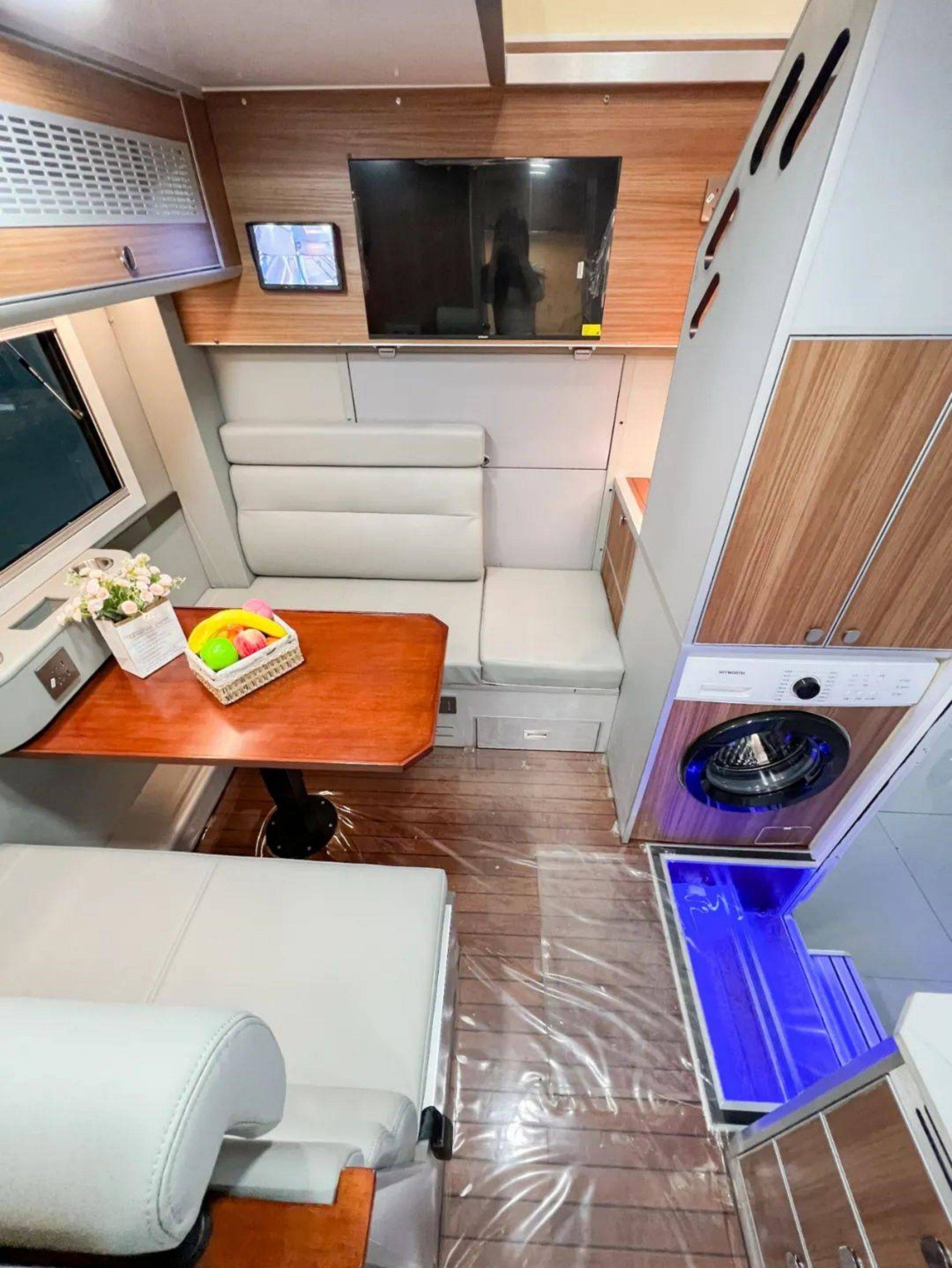 带升顶阳台的比亚迪房车,9月20亮相成都房车展,设计真的太酷了