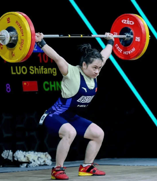 李雯雯"举"起中国队第40金!