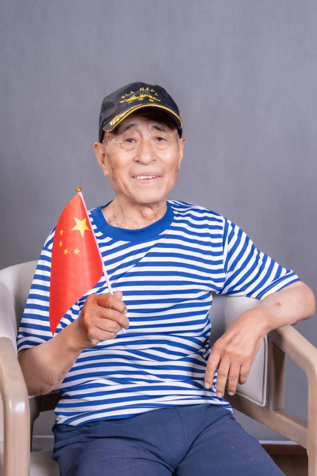 大连最红养老院为90岁老兵圆梦