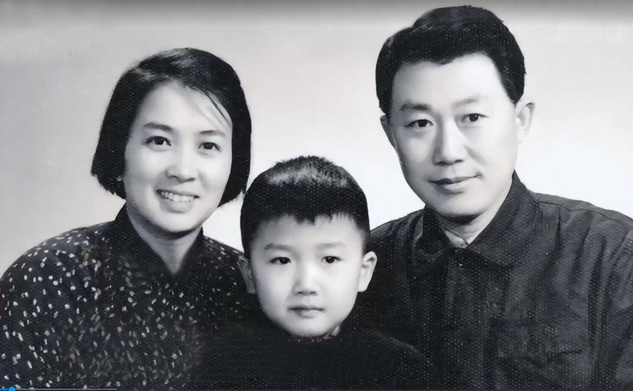 她是"林道静"谢芳,与丈夫结婚65年恩爱如初,爱情让人羡慕