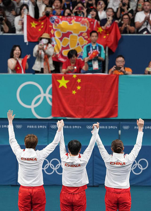 张怡宁在乒乓球女子单打项目中夺得金牌,标志着中国在夏季奥运会上的