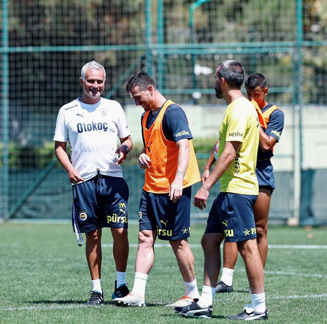 穆里尼奥的土耳其足球梦想:欧冠出局只是起点