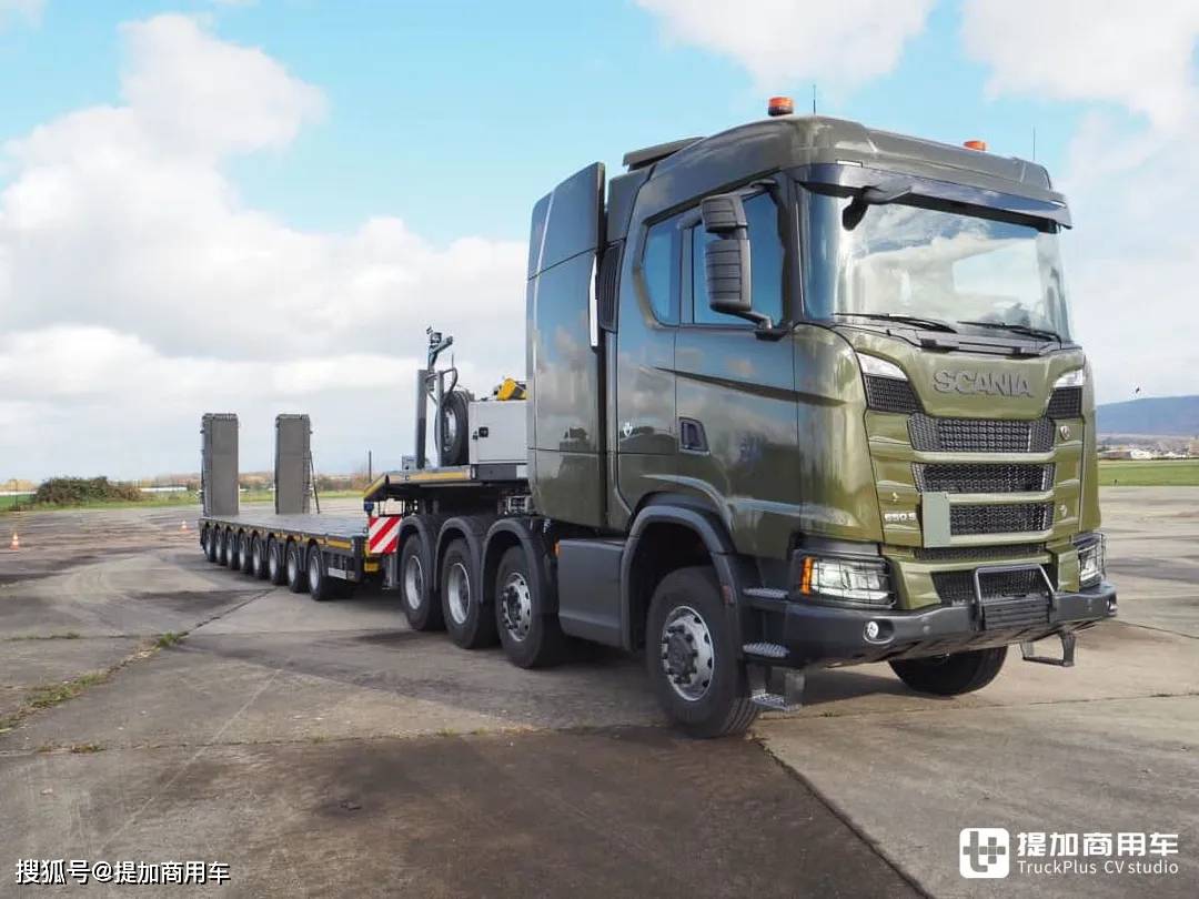牵引坦克专用,带您看斯堪尼亚650 s xt军用重型牵引车