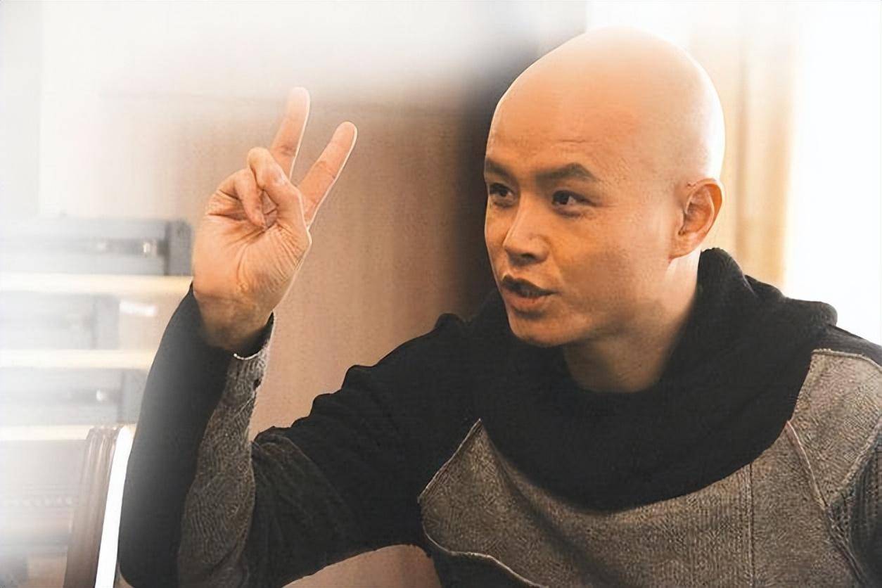 她三婚三离,侮辱金星,强吻谢娜,48岁乐嘉曝光真相,网友:道歉!