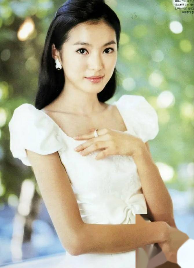 40岁申珉熙写真曝光,清新脱俗,魅力四射,这谁顶得住!