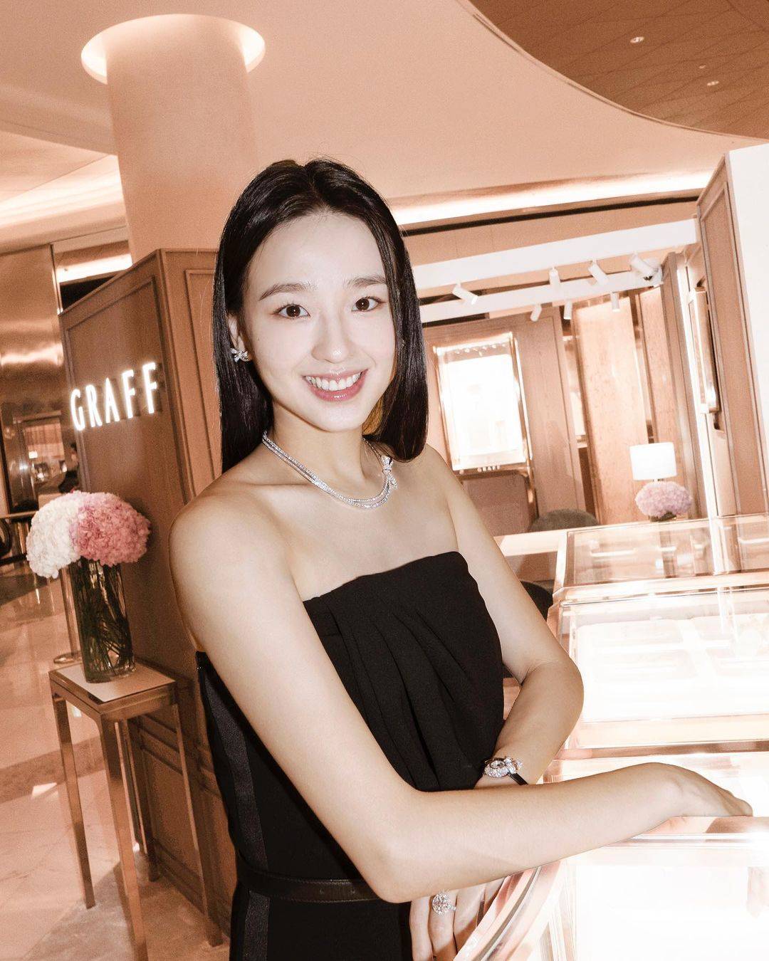 韩国艺术体操一姐孙妍在,前男友性侵入狱,闪嫁大10岁富商