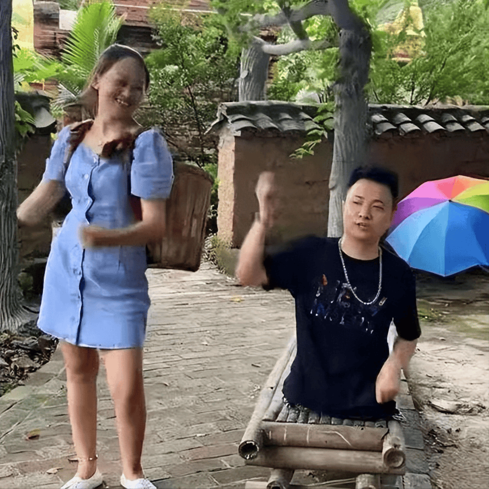 但是,面对小波失去的双腿,阿娇的家人很是没有安全感.