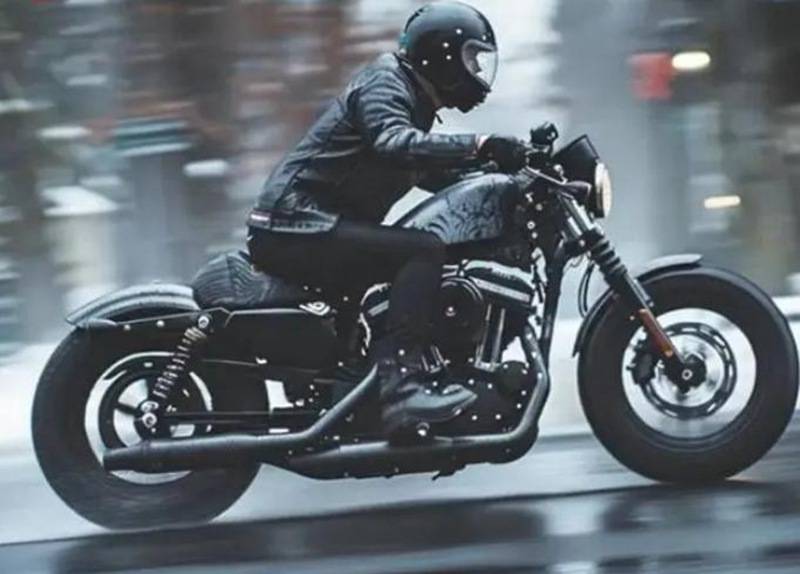 统一途锐四冲程摩托车润滑油sj,守护每一次驰骋