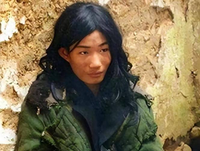第一懒汉杨锁:23岁饿死家中,吃饭要喂、大便靠埋,到底有多懒?_搜狐网