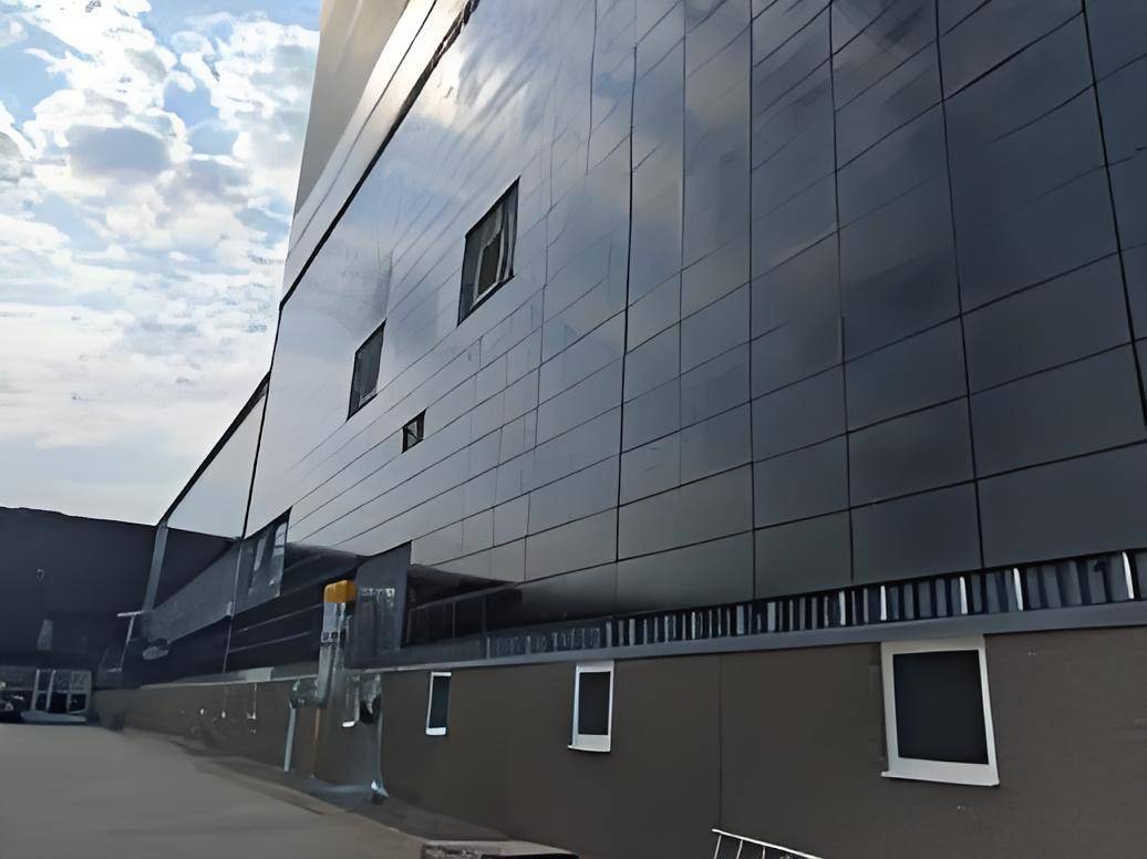 (3)热压式非镀膜聚合物薄层抗反技术:抗反成本为传统抗反膜成本的30%