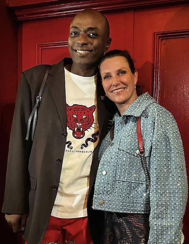 52岁挪威公主明日大婚!黑人萨满未婚夫被曝,曾和男子订婚了八年_杜雷