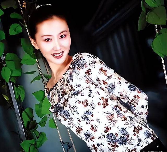 汤加丽_汤加丽人体摄影艺术 汤加丽_汤加丽人体拍照
艺术（汤加丽 近况） 谷歌词汇