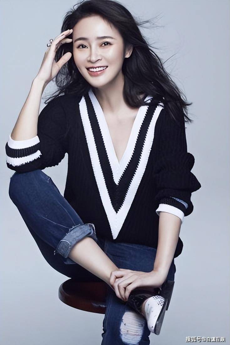 与宋丹丹主演的都市剧《我的儿子是奇葩》中,关悦饰演女主的闺蜜林畅