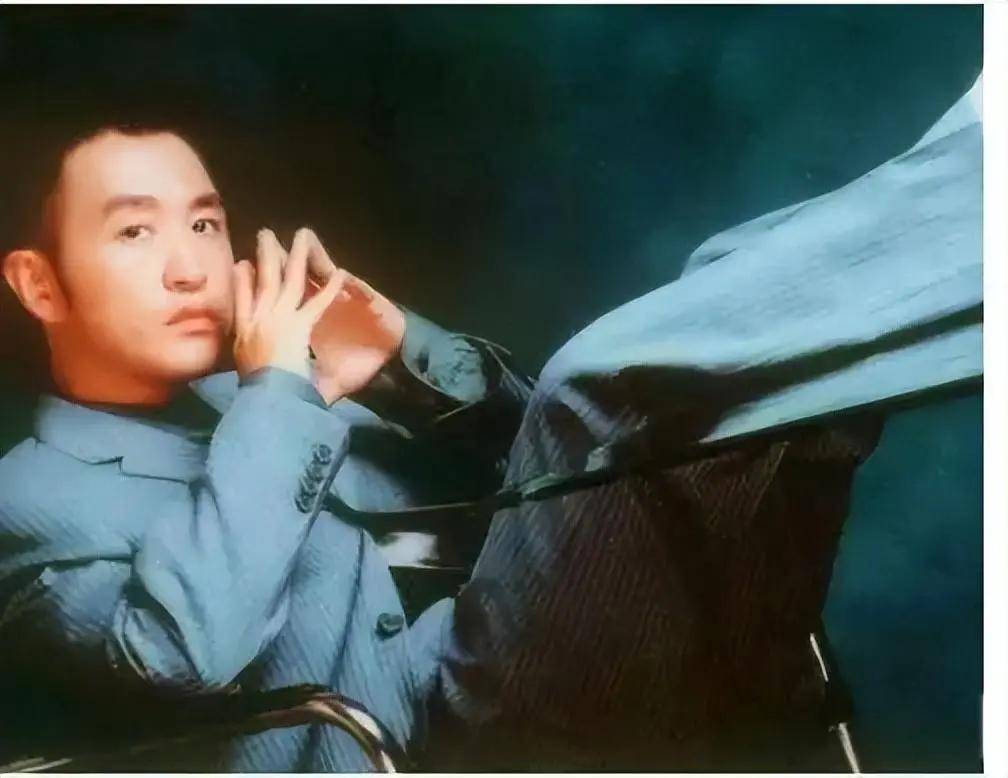 一手打造刘德华代表作,绯闻惹怒章子怡,"笨小孩"高枫的人生,短暂但