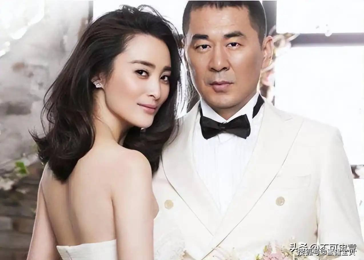 瞒不住了!19年前吴越陈建斌分手,内幕曝光,难怪吴越不婚不孕