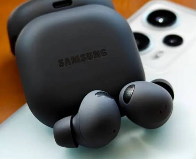 隔音的蓝牙耳机,音质清晰,聆听宁静