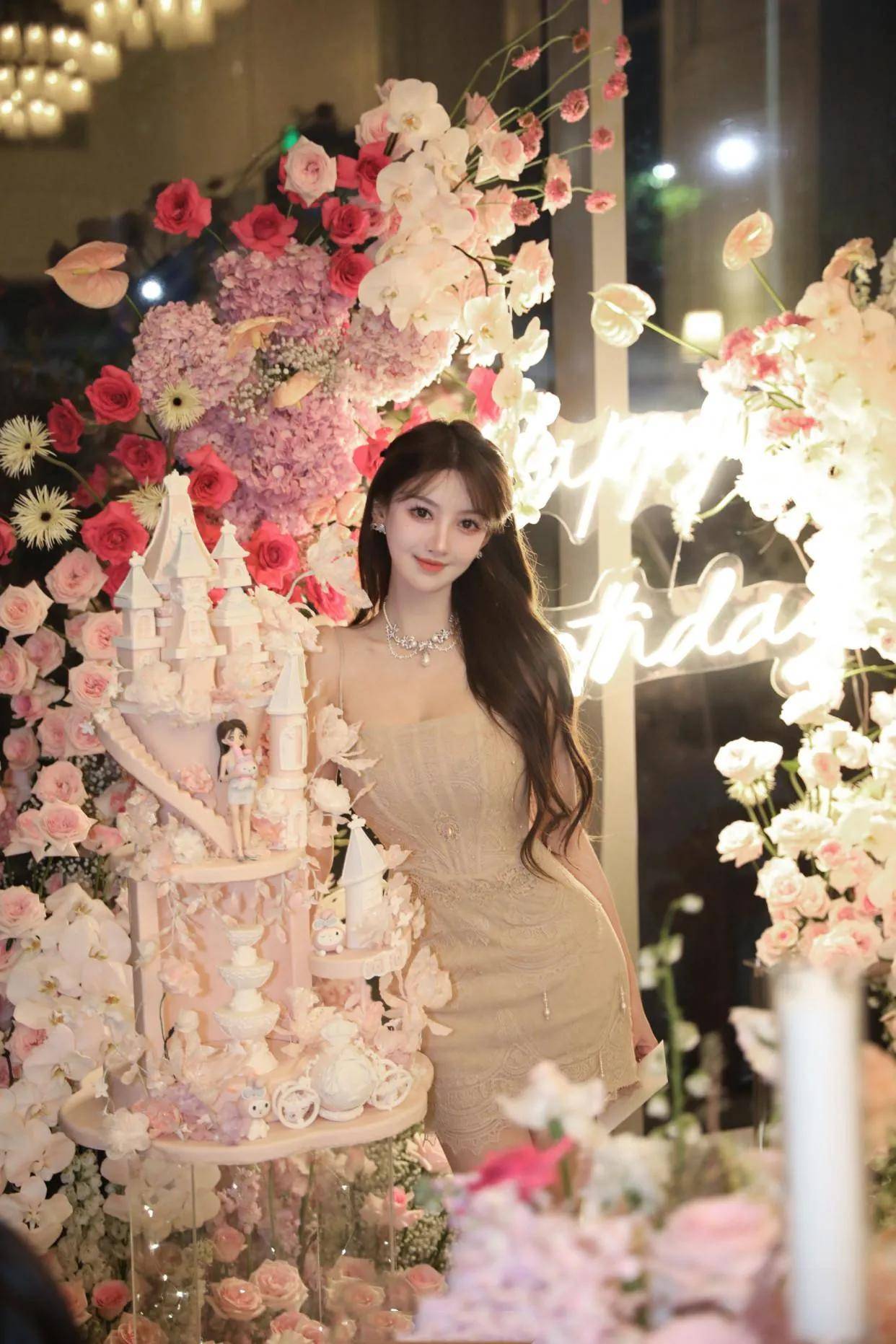 知情人透露黄晓明隐婚,女方怀孕已过3个月,叶珂晒13克拉大钻戒