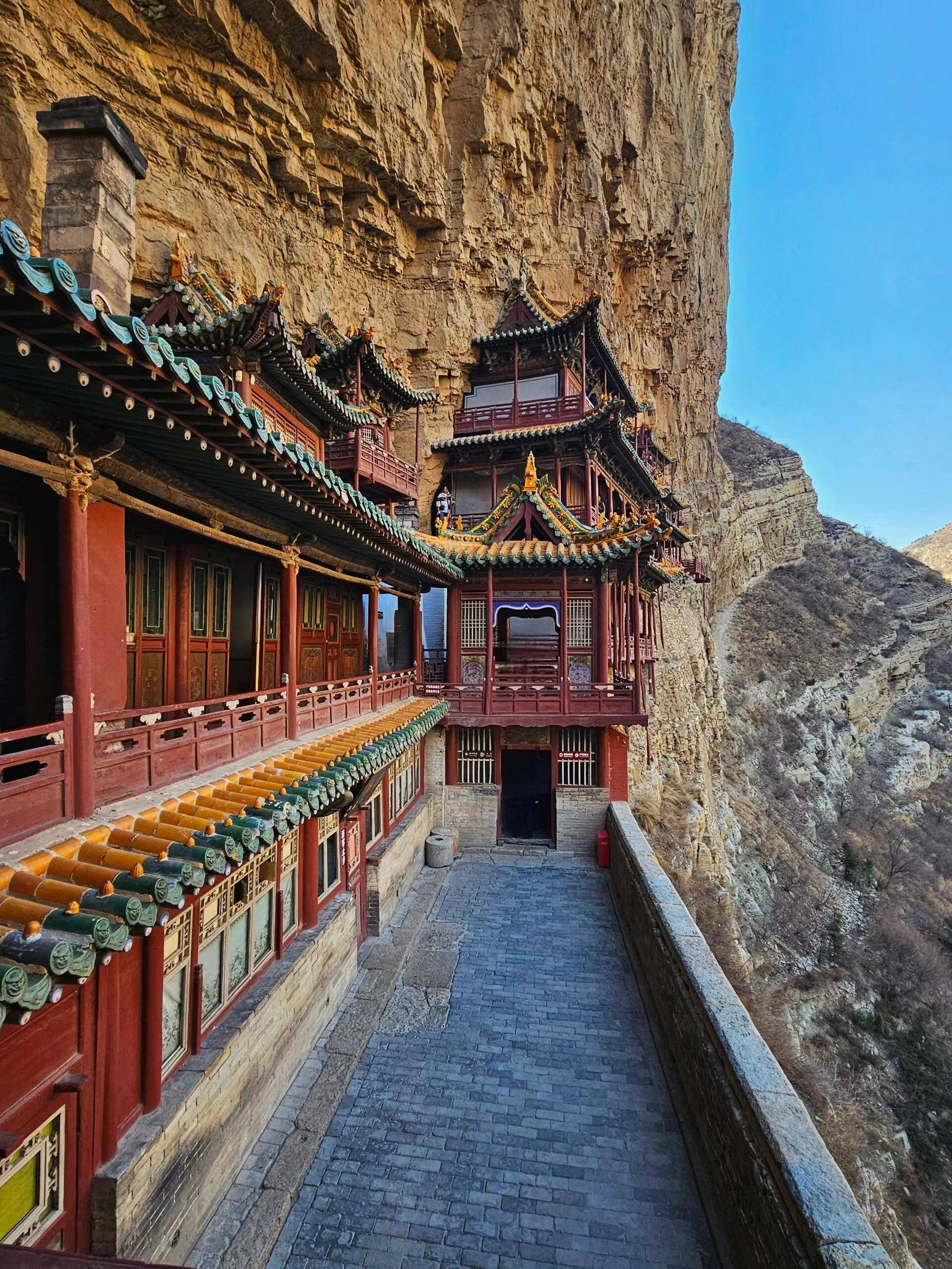 随后我们将前往中国四大佛教名山之一的五台山礼佛祈福感受佛教