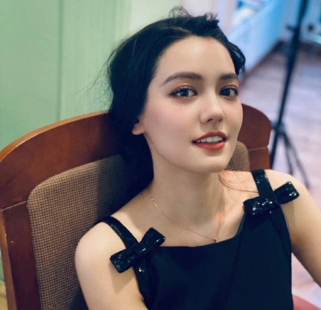 李崇霄:与外籍妻子恩爱23年零绯闻,去世后,遗孀的痴爱让人泪目_茵娜