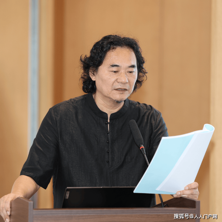 严力 来自搜狐网
