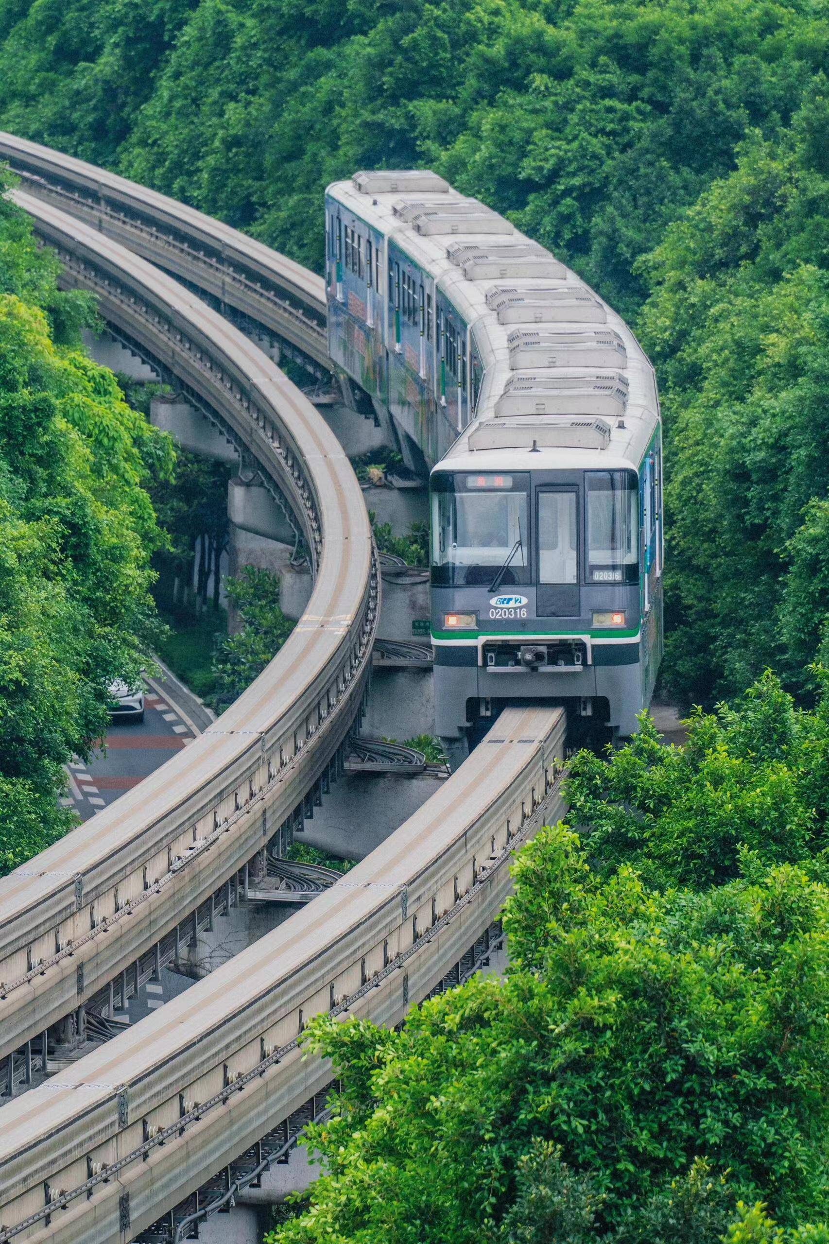 重庆旅游必去十大景点推荐视频播放的简单介绍
