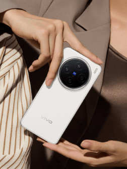 蓝厂旗舰无敌跑分,vivo x200pro卫星通讯版安兔兔跑分高达300万分