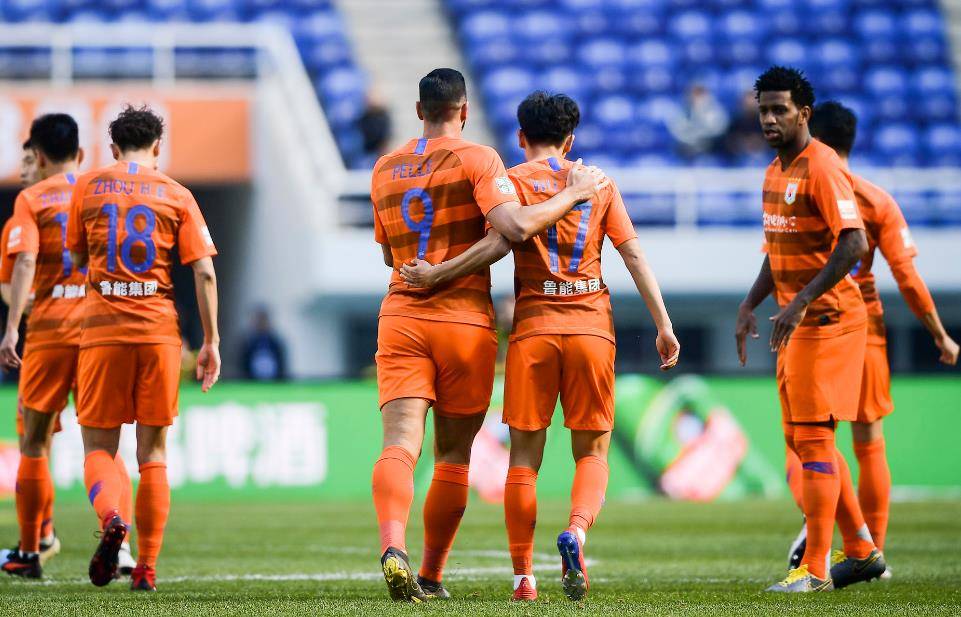 大动作!四条大鱼同时自宣下赛季驰援泰山队,国足全能战神领衔