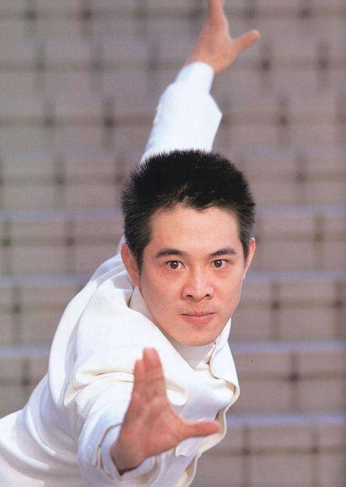 吴京的替身,刘德华的替身,热巴的替身,看到杨幂的替身我笑了!