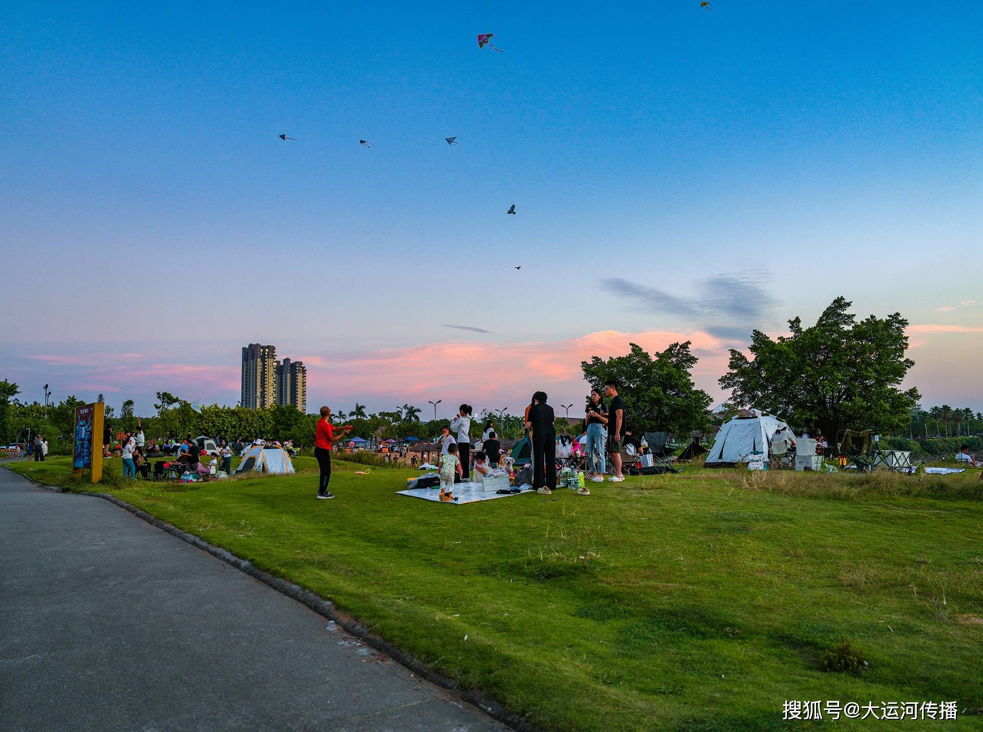运河眼|广西钦州滨海公园:观运河 赏落日