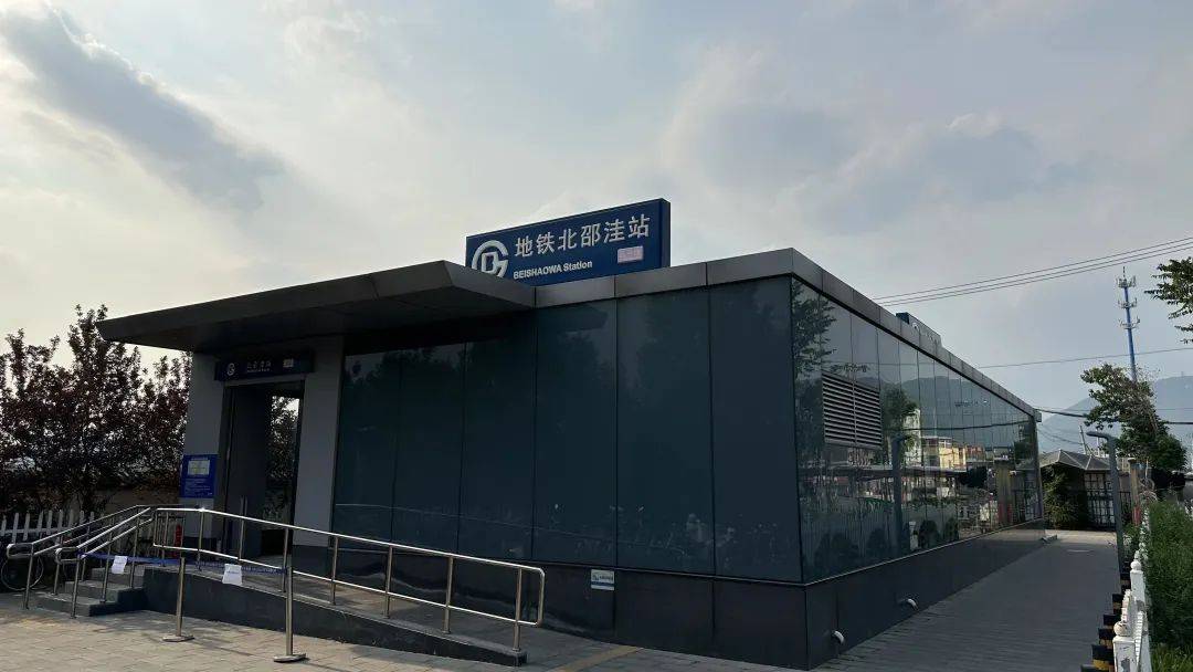 高校资源,与朱辛庄各大产业园,与西二旗等互联网大厂都能实现快捷互联