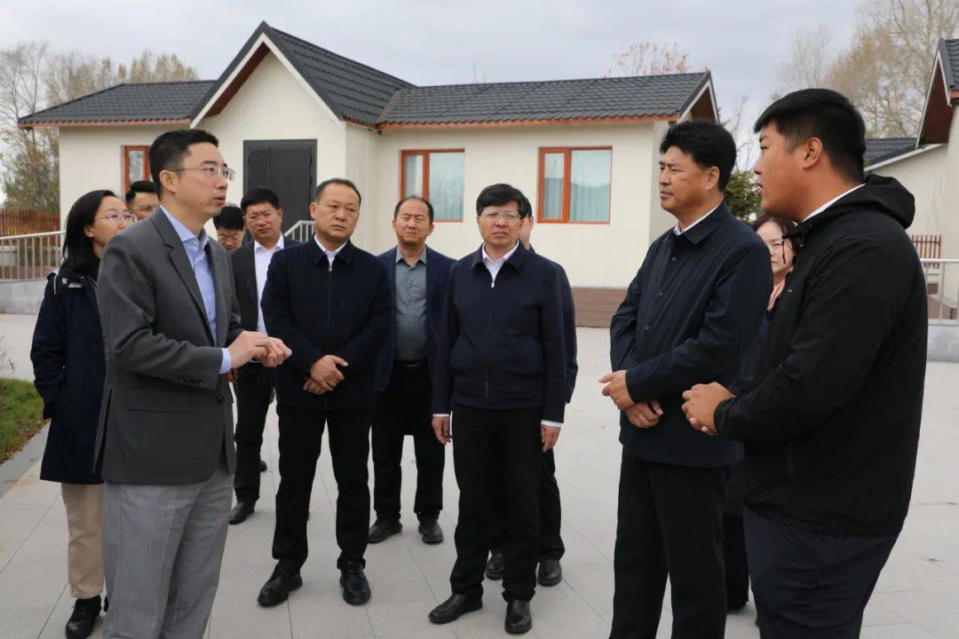 黑龙江省副省长韩圣健到途远白鱼湾度假农庄现场调研