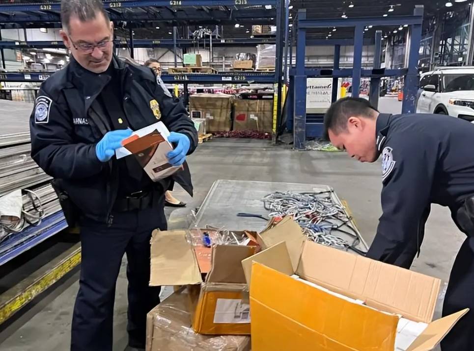 揭秘美国海关查验,跨境卖家如何避免货物被扣?