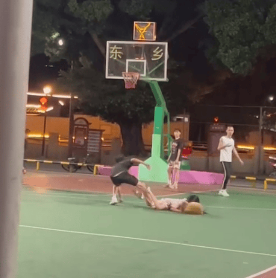 恶劣行为引发公愤,揭阳男子踹女孩脊柱,处理结果即将公布!