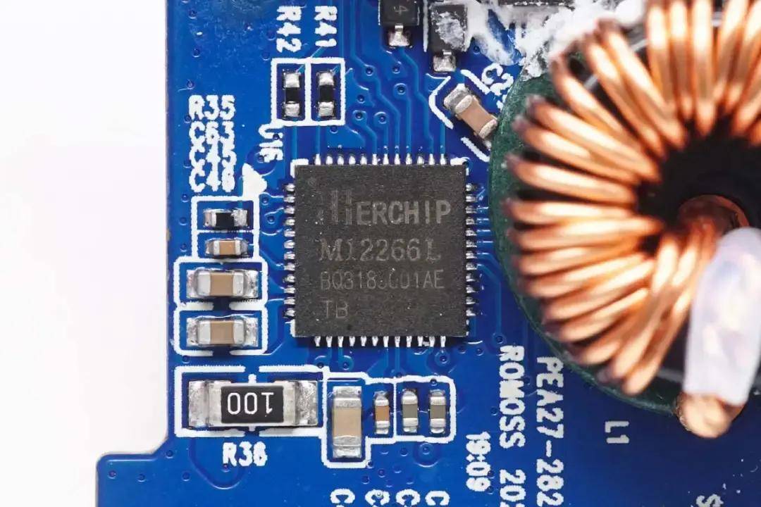 0移动电源soc,是专用升降压soc数字电源芯片,用于usb-c接口快充.