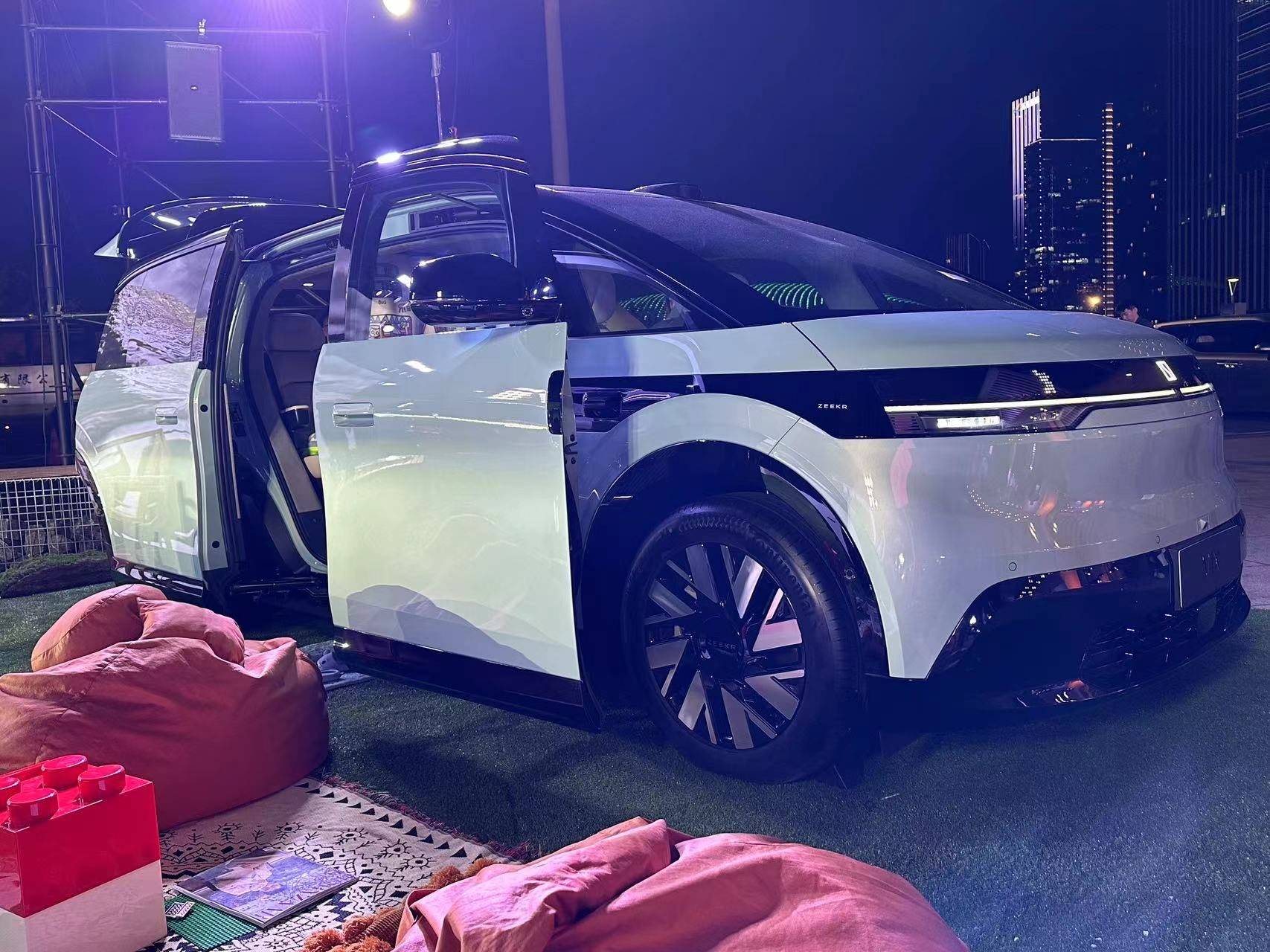 27.99万元起售,配置拉满,极氪MIX上市即交付_搜狐汽车_搜狐网