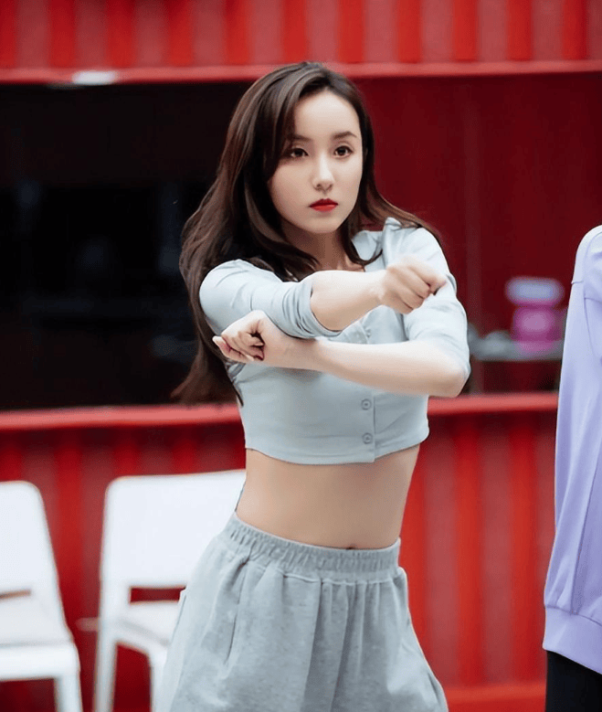 剧红人不红,吃个火锅就嫁入豪门的吕一,是怎样成功上位的_徐克_弦子