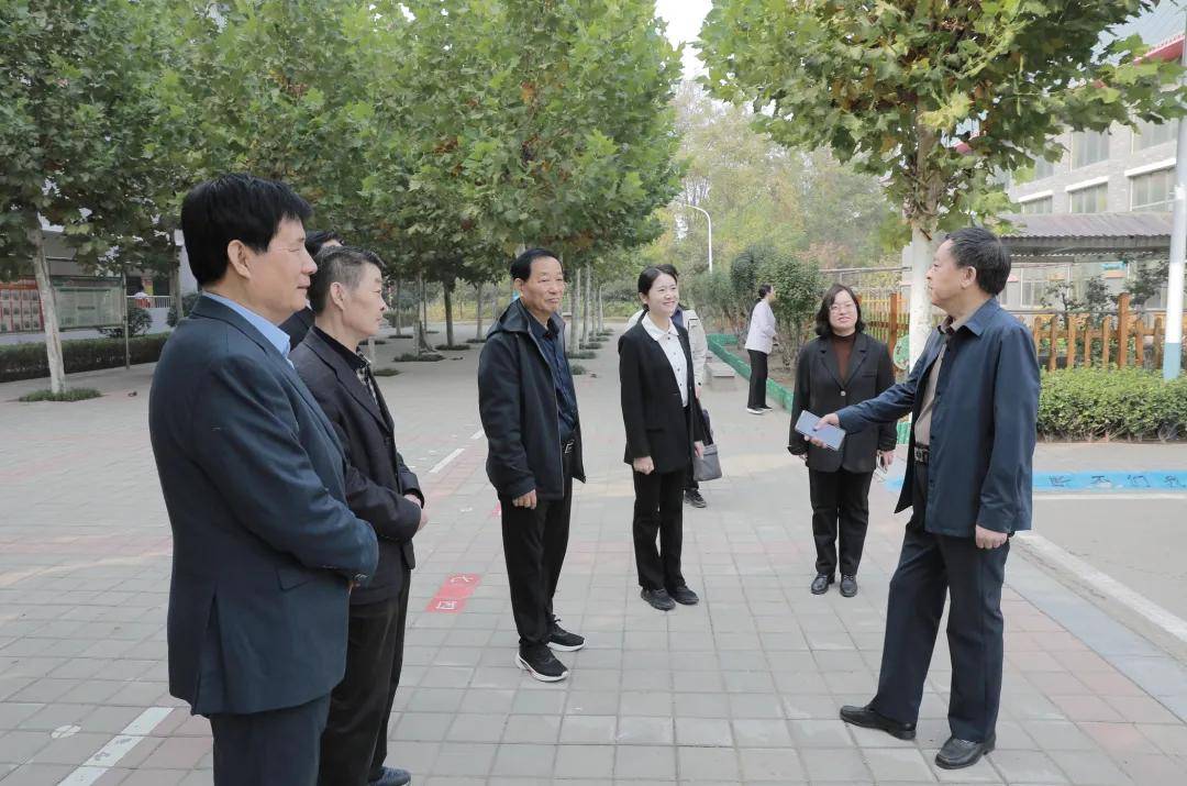 济宁市关工委联合曲阜市关工委走进曲阜九巨龙公益学校健康义诊