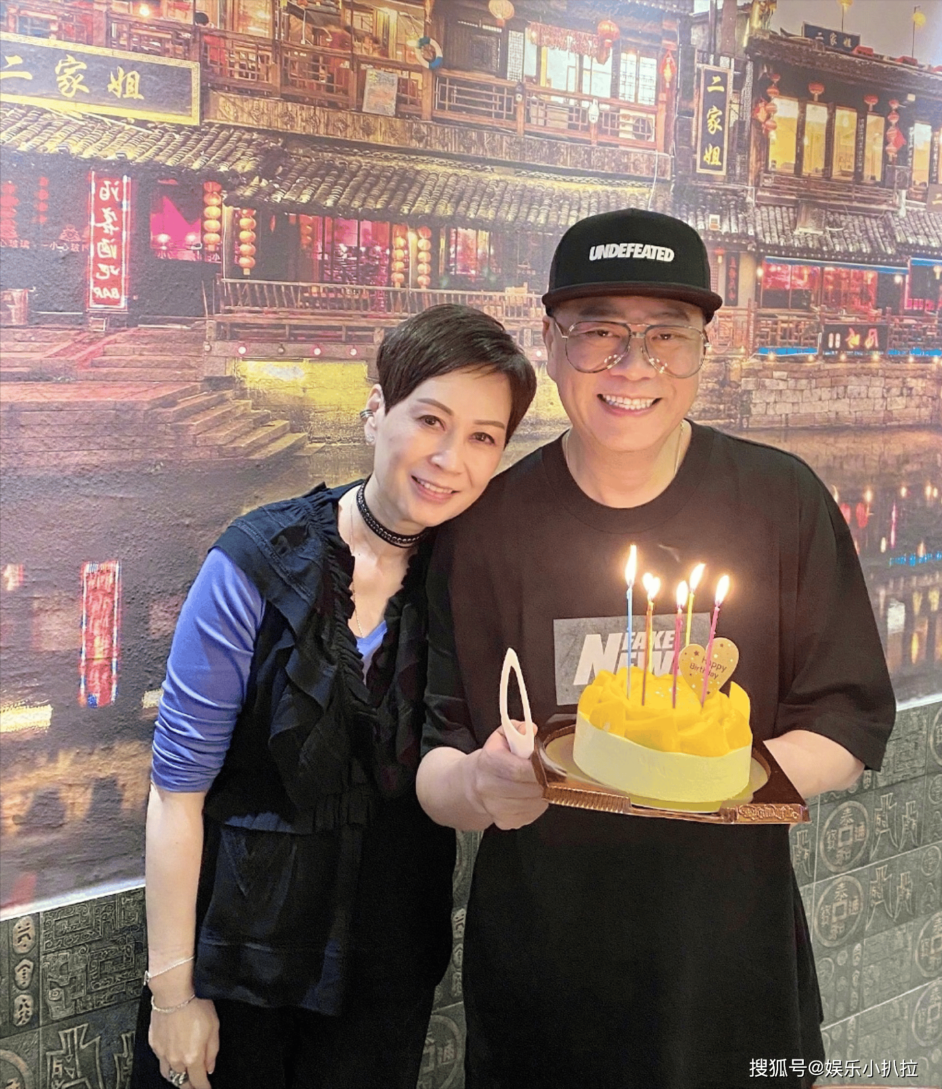 视帝欧阳震华:从"千亿女婿"到爱妻典范,深情不减的演艺人生_傅洁娴