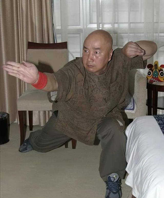 18岁随周总理访缅,让周比利甘拜下风,李连杰的师傅于海有多强?