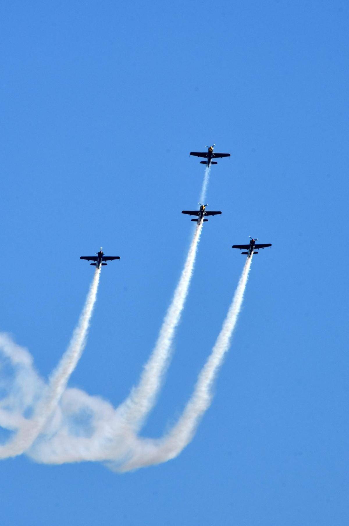 2024南昌飞行大会:蓝天炫技舞翩跹